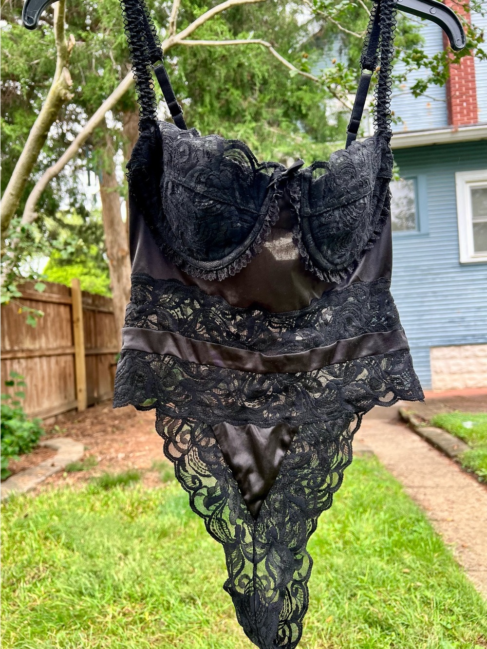 Vtg Victoria’s Secret Gold Label Black Lace Satin Bodysuit Teddy 34C Underwire